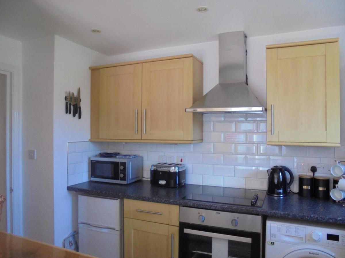 The Beach House Holiday Apartments Eastbourne Eksteriør billede