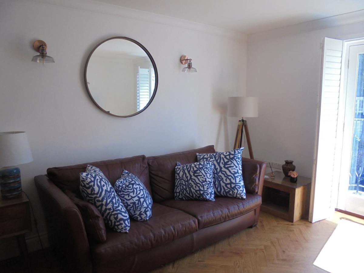 The Beach House Holiday Apartments Eastbourne Eksteriør billede