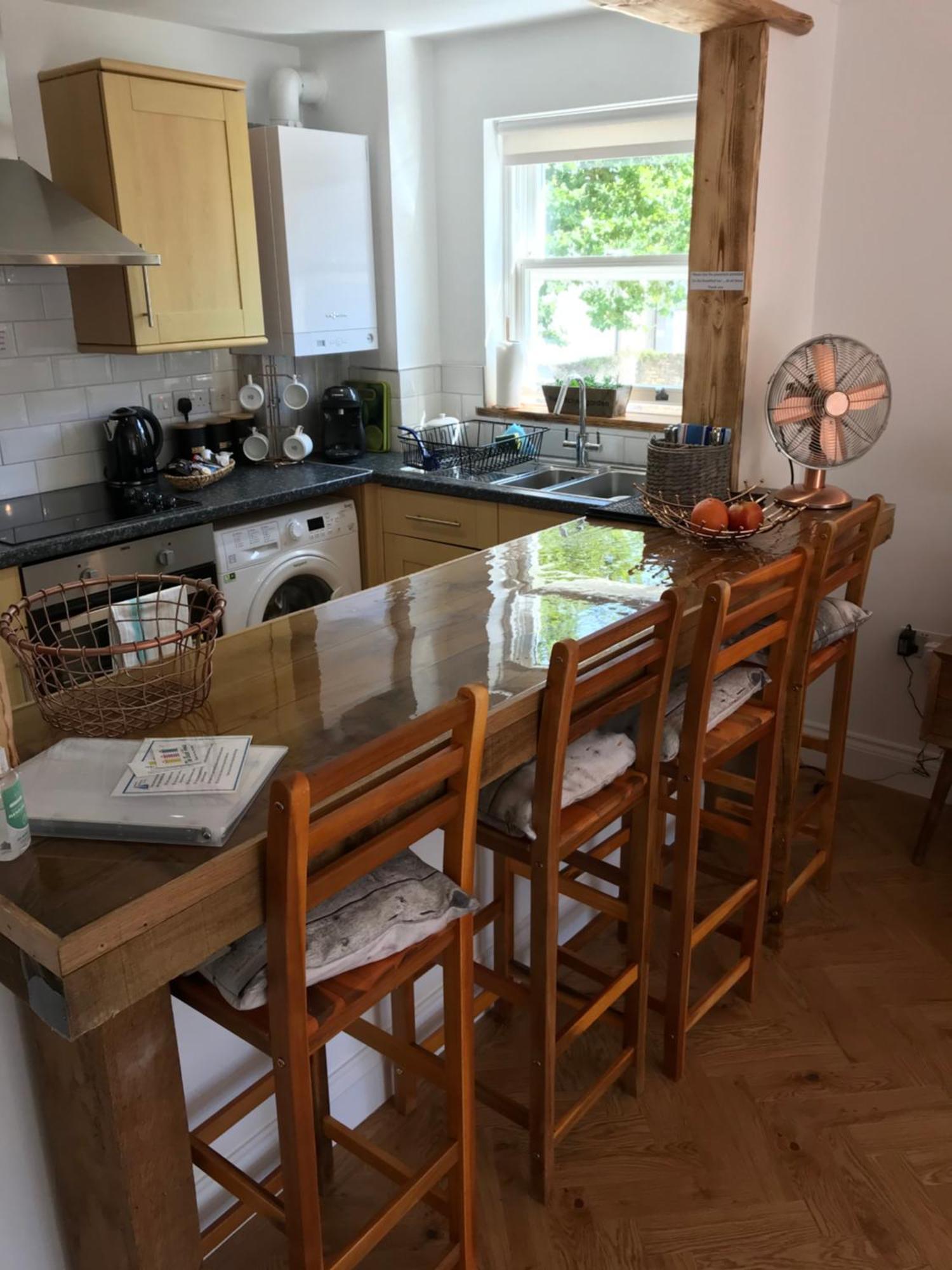The Beach House Holiday Apartments Eastbourne Eksteriør billede
