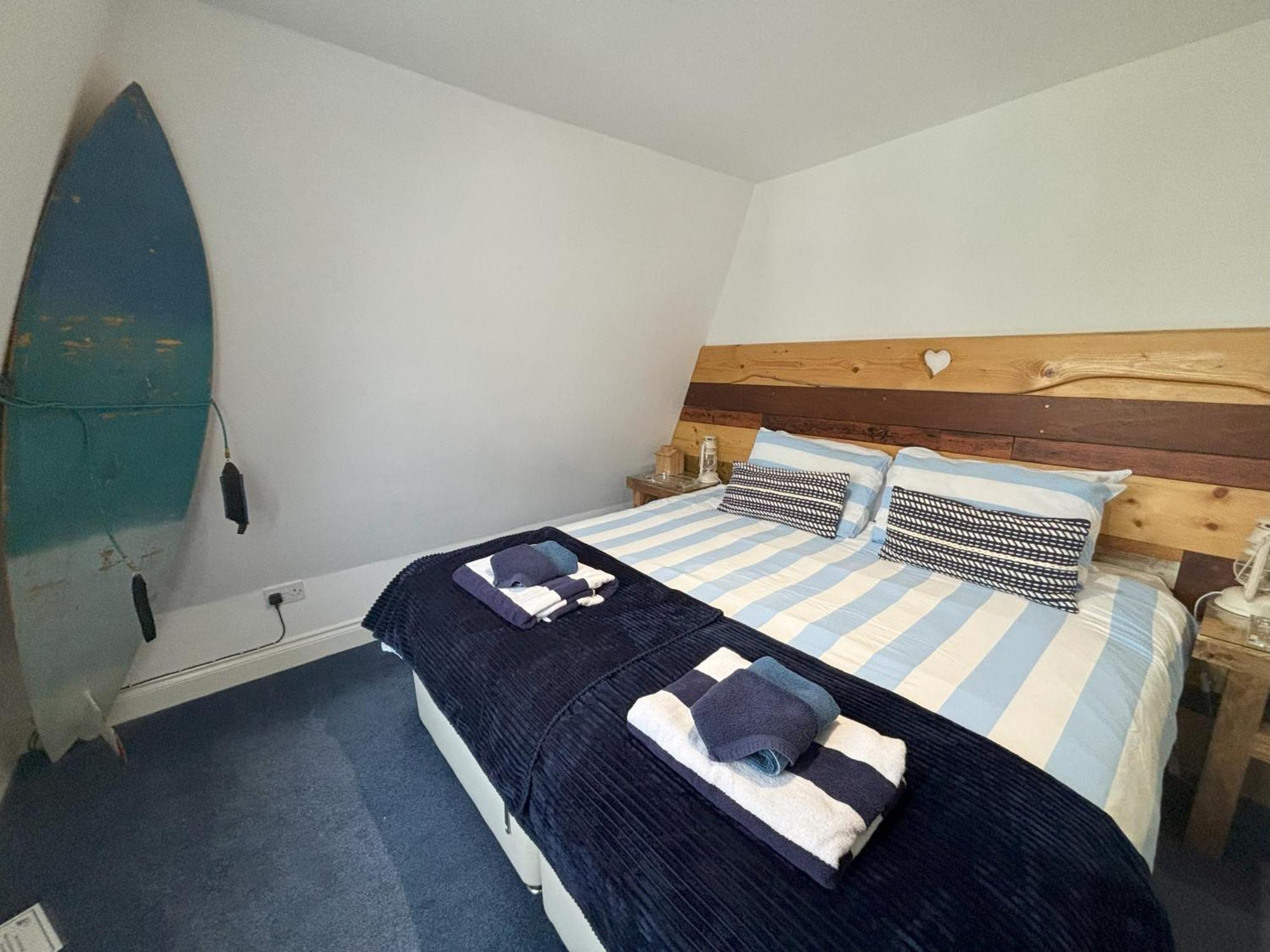 The Beach House Holiday Apartments Eastbourne Eksteriør billede