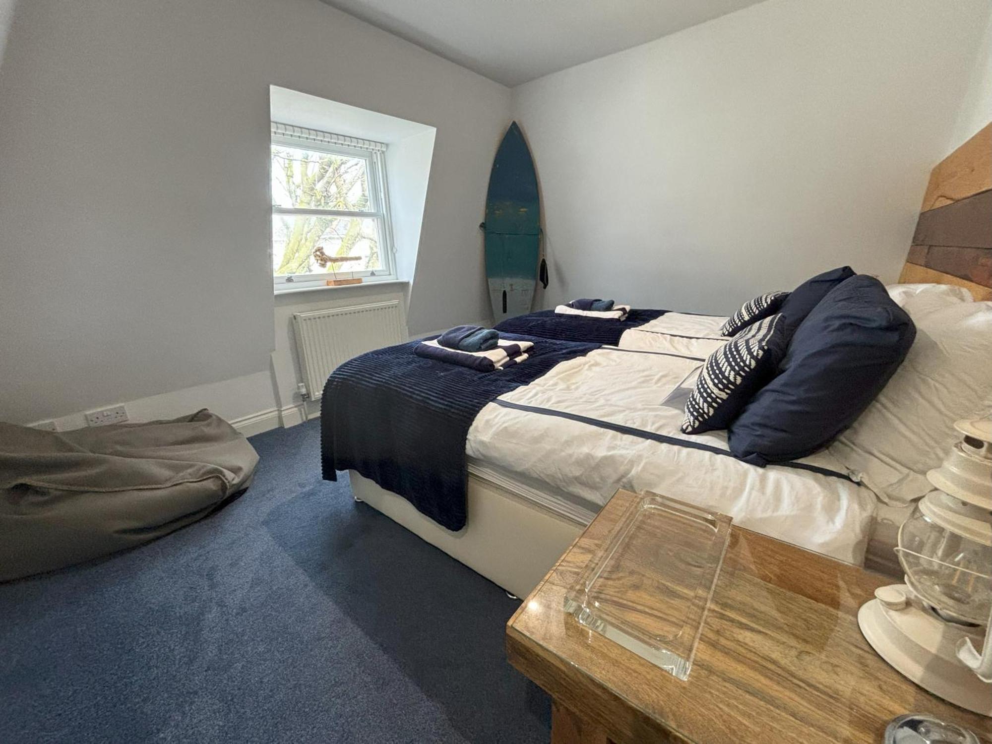 The Beach House Holiday Apartments Eastbourne Eksteriør billede