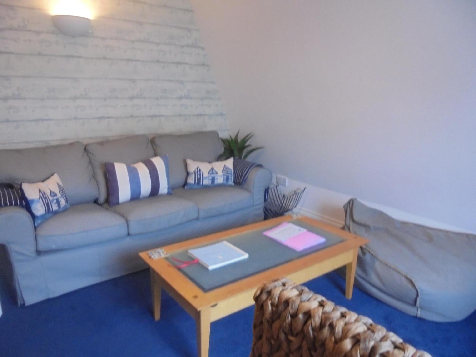 The Beach House Holiday Apartments Eastbourne Eksteriør billede