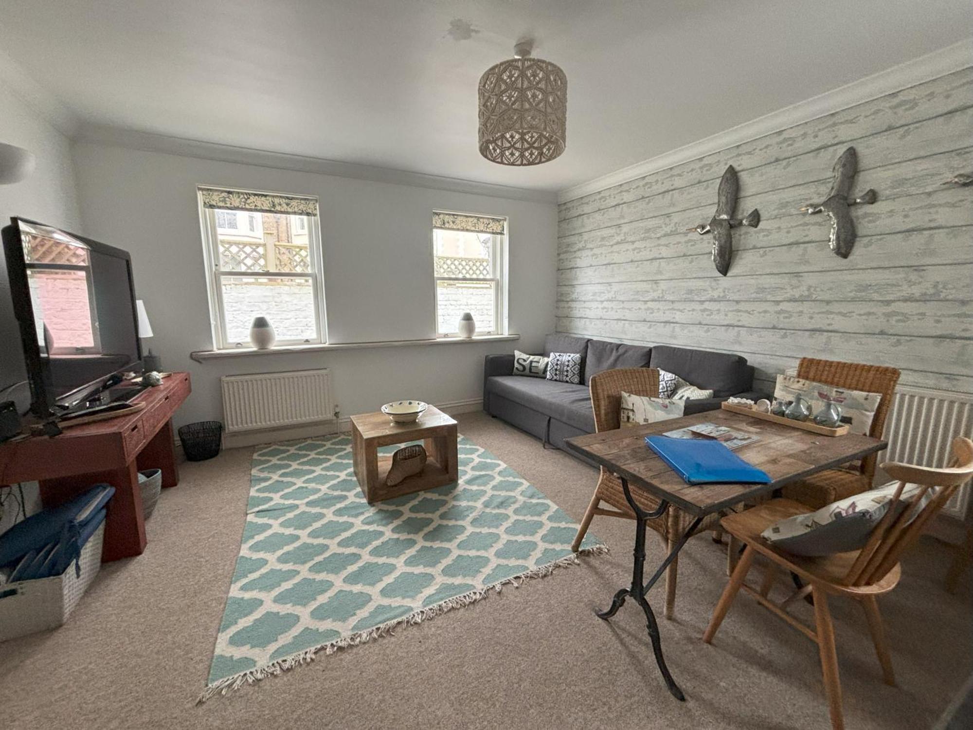 The Beach House Holiday Apartments Eastbourne Eksteriør billede