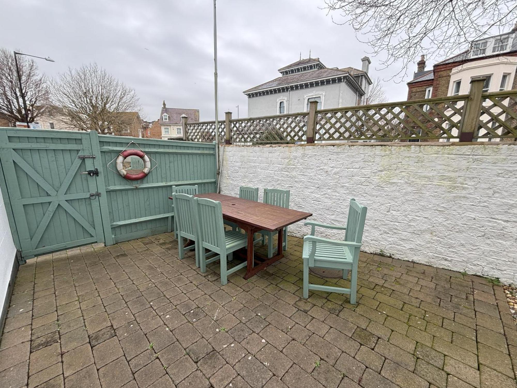 The Beach House Holiday Apartments Eastbourne Værelse billede