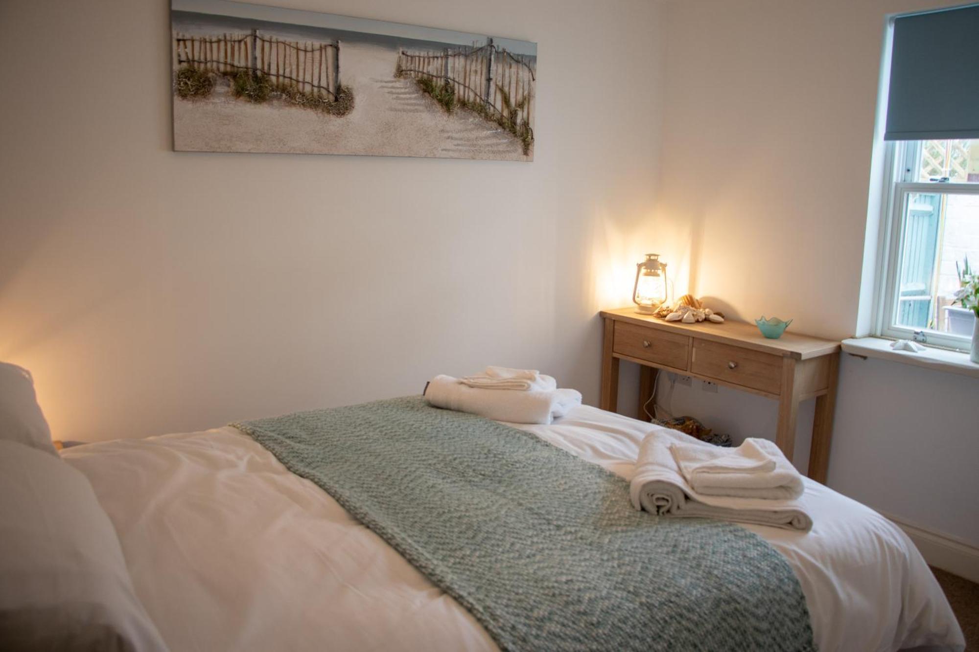 The Beach House Holiday Apartments Eastbourne Eksteriør billede