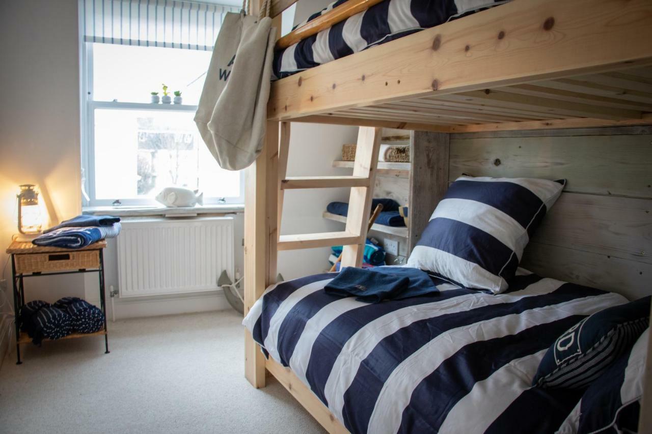 The Beach House Holiday Apartments Eastbourne Eksteriør billede